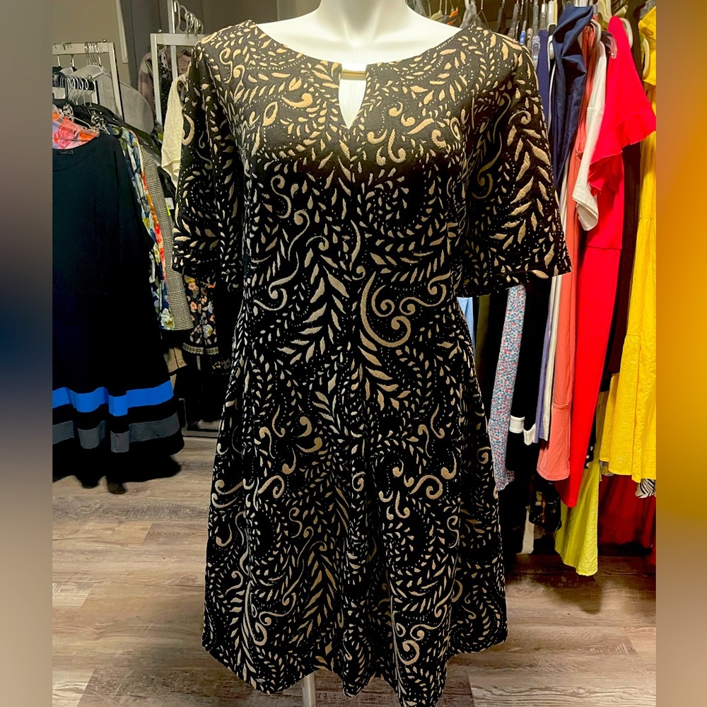 Gabby Skye dress